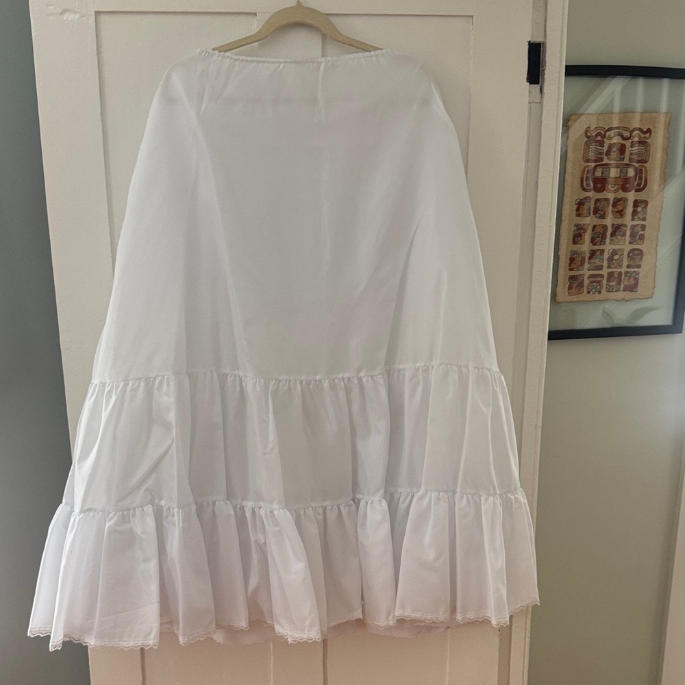 Merry Modes White A-Line Petticoat Skirt